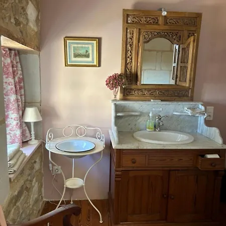 Chateau De La Boussiniere