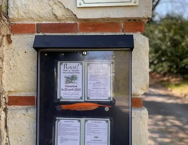 Chateau De La Boussiniere Alojamento de Acomodação e Pequeno-almoço