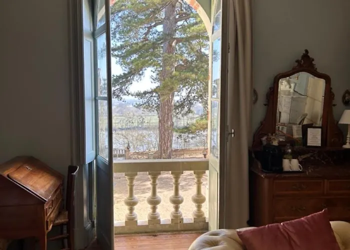 Oda ve Kahvaltı Chateau De La Boussiniere Gennes-Val-de-Loire